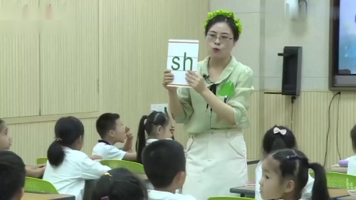 《z c s》部编版语文一上新课标示