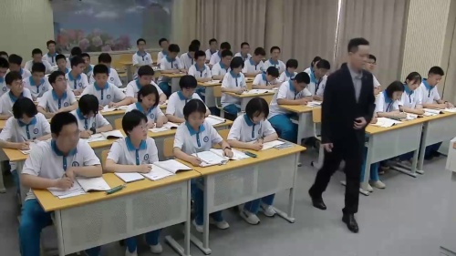 《振动的描述——巧用数字软件精准绘制图象》鲁科版高一物理选择性必修一-2024展示课视频