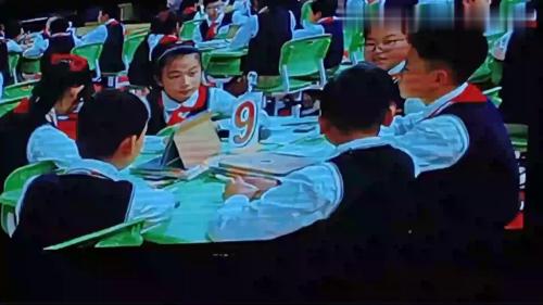 《围绕中心意思写》部编版语文六上新课标示范课视频