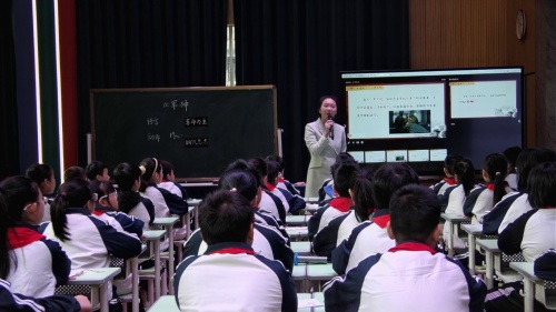 《美丽星来的绿色飞猴》小学五年级语文导读课视频