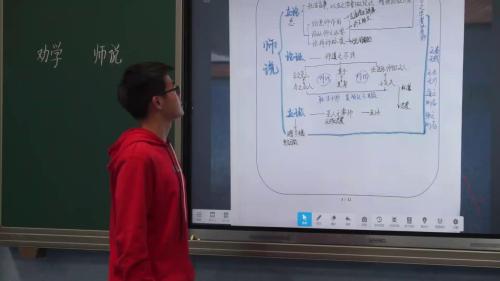 地坛之景蕴哲思，母爱无言含深情《我