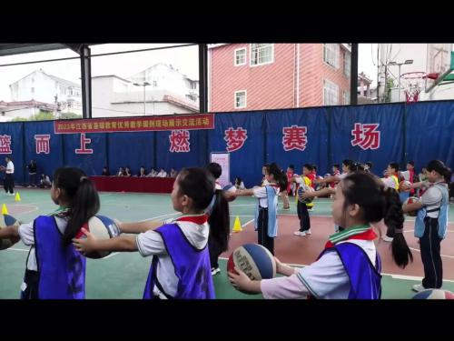 《立卧撑》观摩课教学视频-五年级体育-江西省基础教育优质课教学课例交流活动