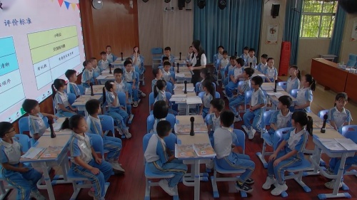 《燕子》部编版三下语文2025“践行