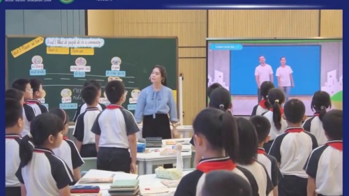 《Unit 3 Places we live in Period 1 Let’s talk 》新人教四上英语2025新教材专题研讨活动课堂实录视频