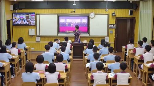 《中国的疆域和人口——众多的人口》人教版八上地理优质课视频