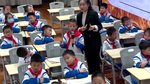 《小鲤鱼跳龙门-导读课》部编版二上语文2025基于“双新”视域下的整本书阅读研讨课视频