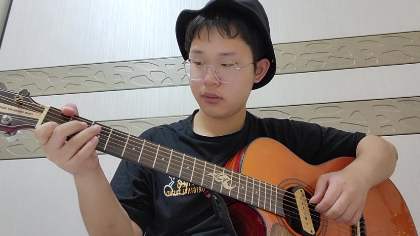 刘嘉卓吉他入门20课：零基础到弹唱速成